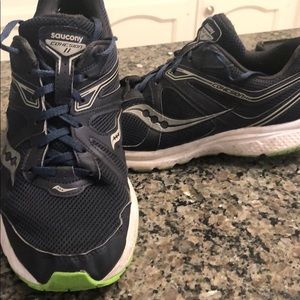 Used Saucony Cohesion 11 running shoe. Men’s 10.5